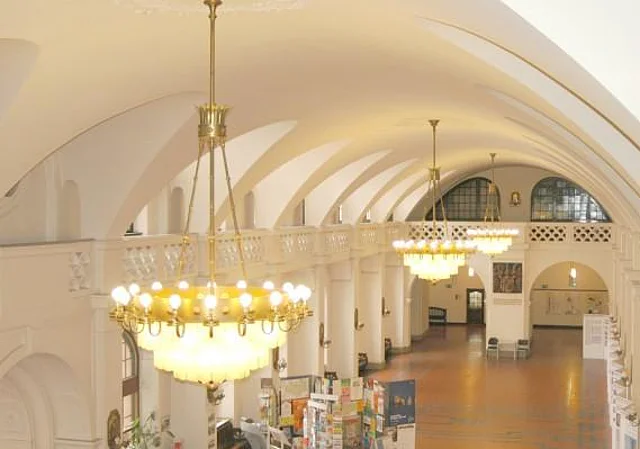 Untere Wandelhalle