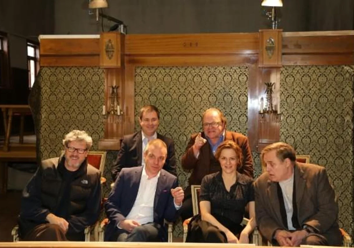 T. Fährmann, M. Krückels (TSK), M. Gedeck, J. Bierbichler, M. Görsch (MDM) und S. Arndt am Set in Kleinschmalkalden