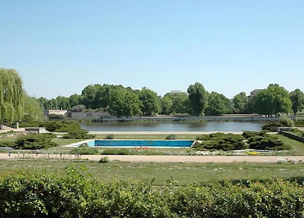 Palmengarten, Blick zum Campus Jahnallee 