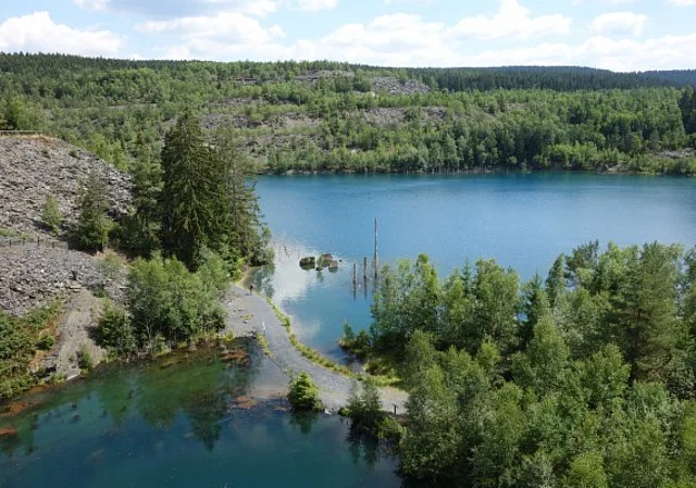 Schiefersee mit Weg