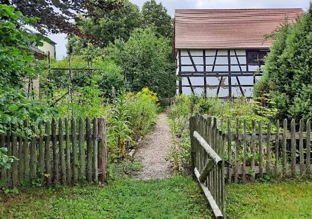 Pfarrgarten Garten mit Obstdarre