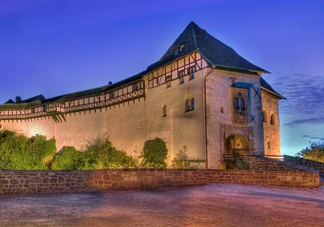 Torhaus am Abend
