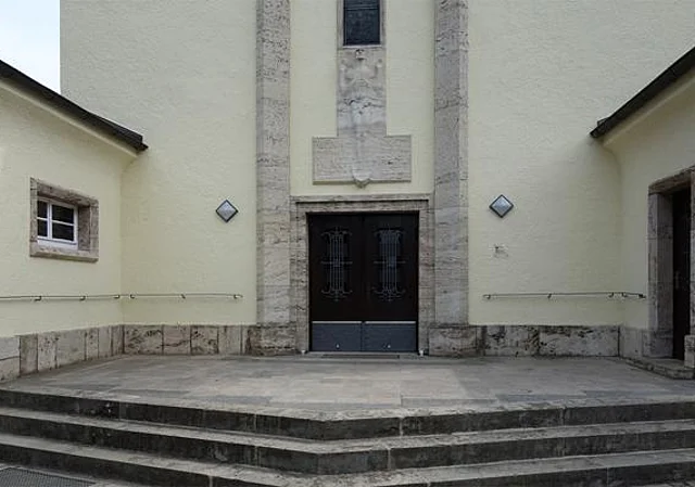 Eingang Trauerhalle