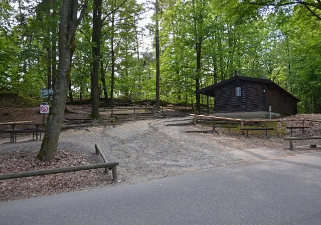 Basteigebiet Sächsische Schweiz, Hütte beim Besucherparkplatz