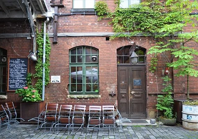 Innenhof, historische Türen