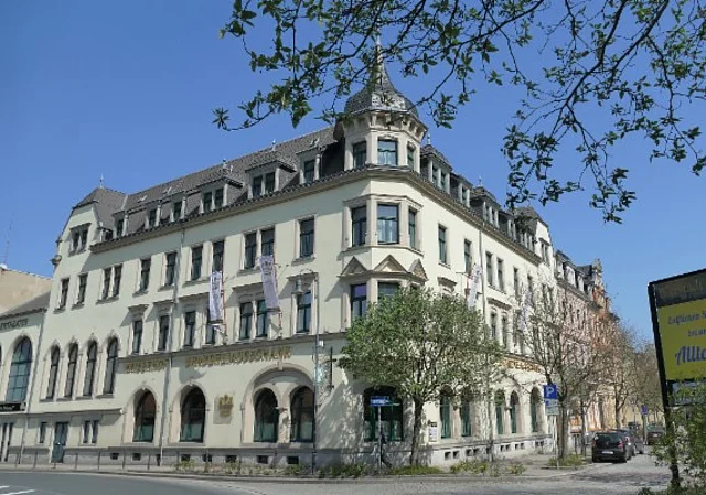 Außenansicht von Süden, Ecke Dresdener Str./ Hauptstraße