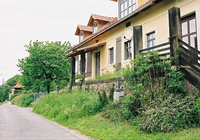 Wohnhaus, Straßenseite