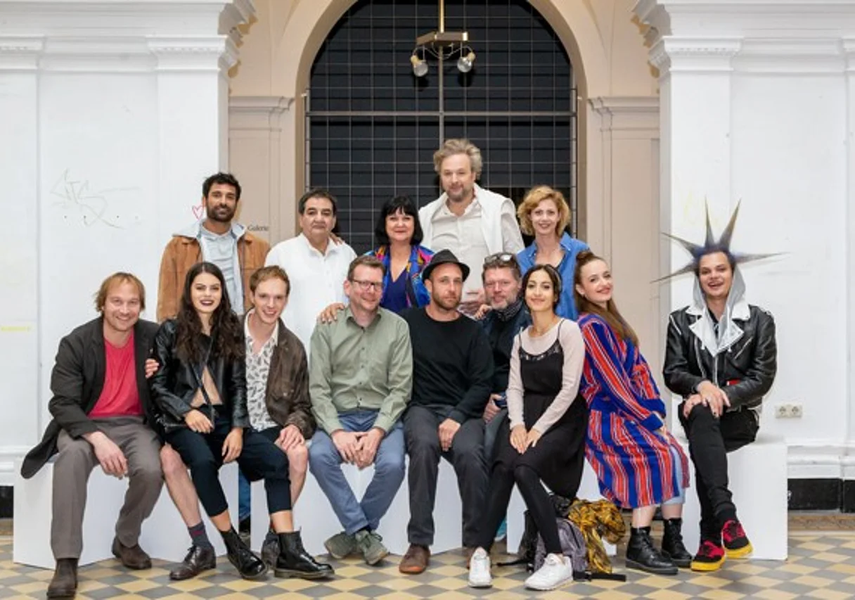 Team und Förderer am Set in der Leipziger HGB
