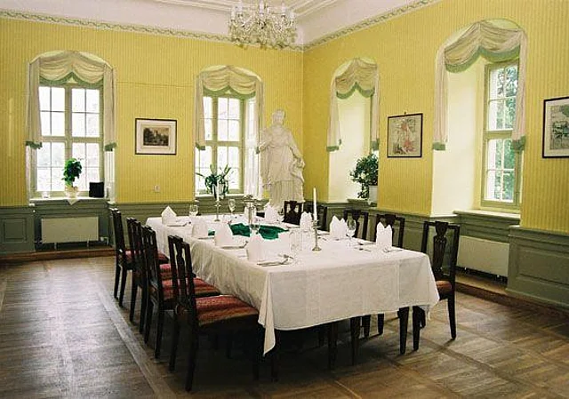Gelber Salon