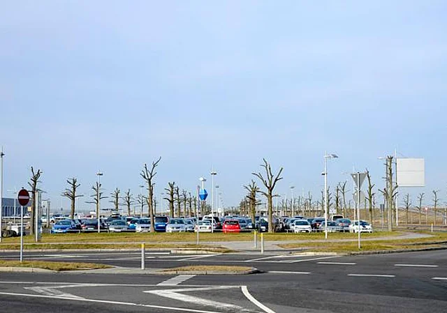 Parkplatz an der Flughafenallee