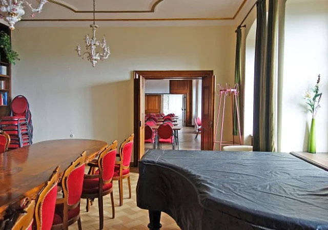 Neues Schloss - Bibliothek