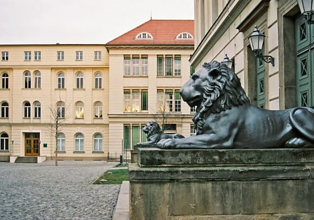 Löwengebäude und Rektorat, Südost