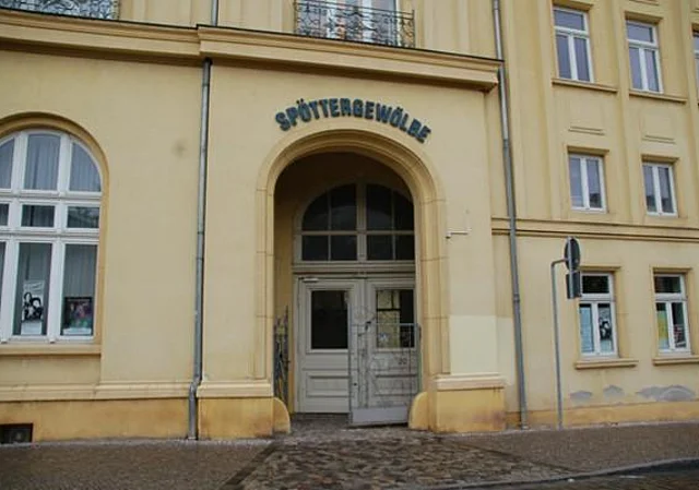 Nebeneingang, Süden