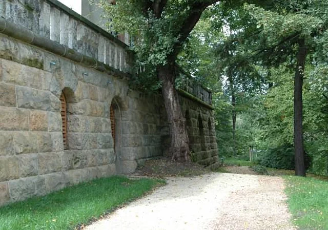 Terrasse zur Parkseite