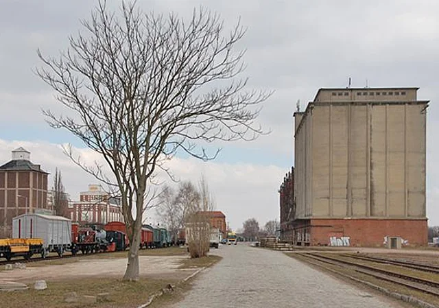 Niels-Bohr-Straße nach Norden