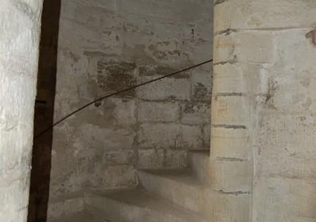 Treppe zur Empore