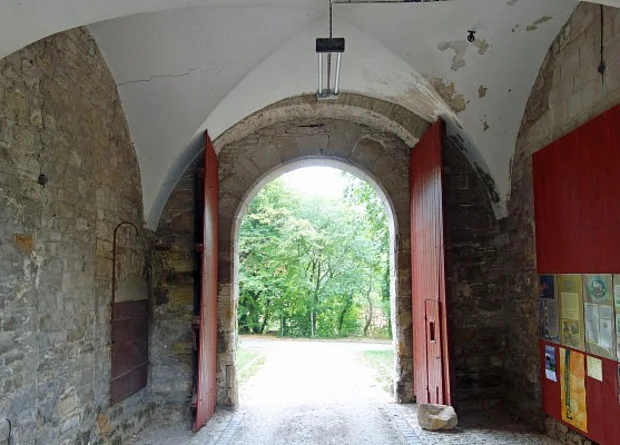 Torbogen Südseite 
