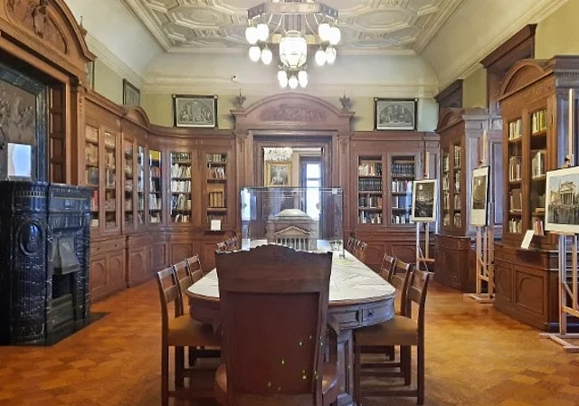 Bibliothek