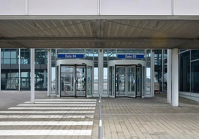 Gates mit Drehtüren