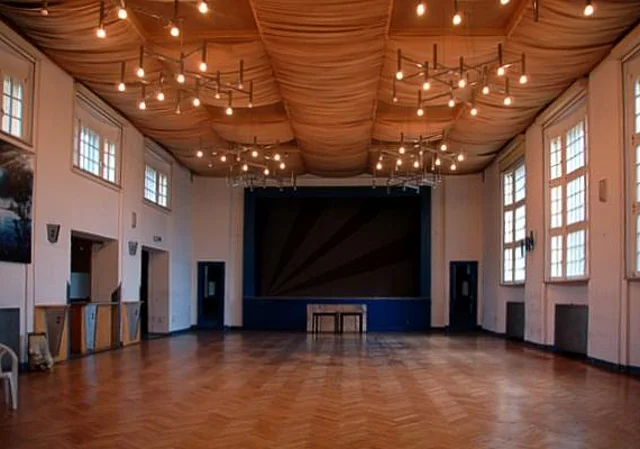Saal im Erdgeschoss