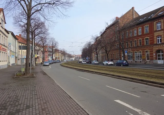 Magdeburger Allee, Höhe Papiermühlenweg
