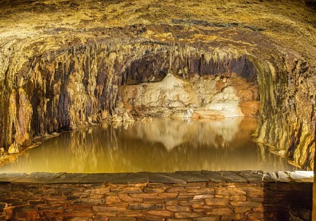Mittlere Quellgrotte
