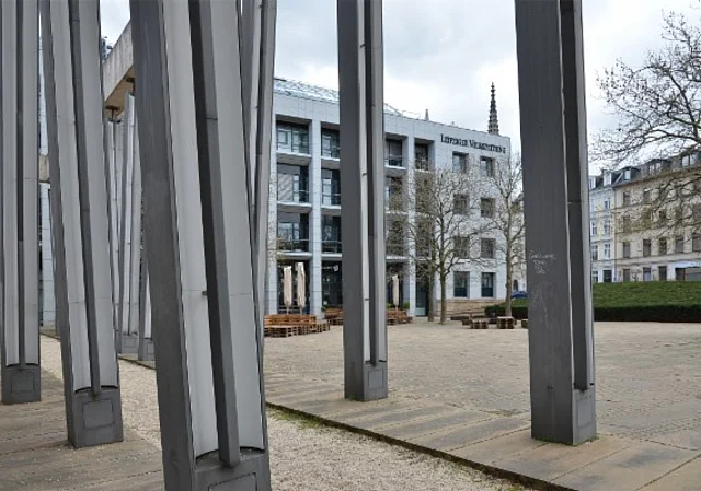 Verlagsgebäude der LVZ, Vorplatz