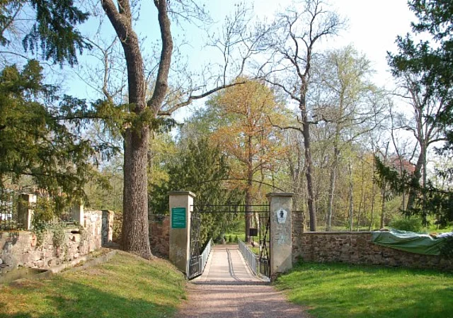 Schloss Ostrau, Schlosspark