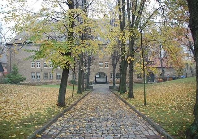 Rückseite mit Park, Südwest
