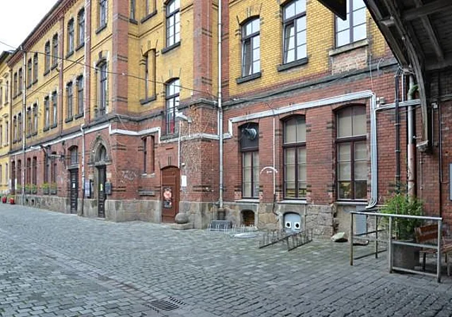 Innenhof, Fassade der Werkstatthäuser