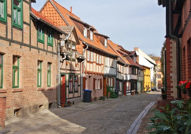 Welterbestadt Quedlinburg, Hinter der Mauer