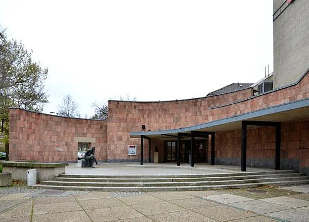 Vorplatz 
