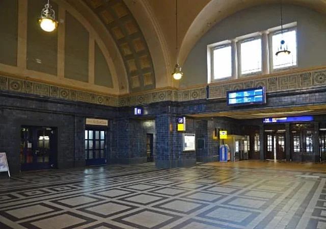 Bahnhof Görlitz, Empfangsgebäude