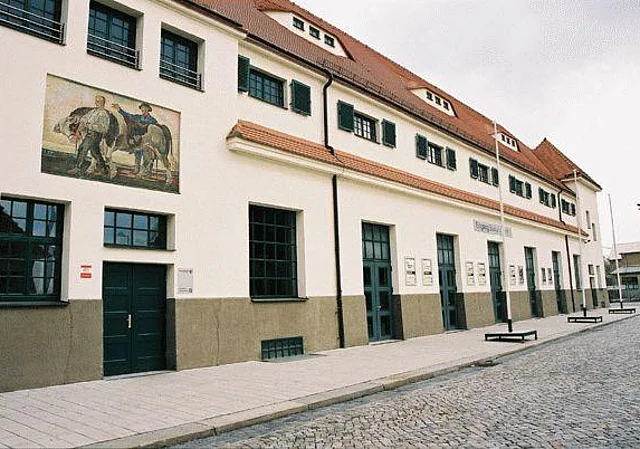 Eingang HALLE 1