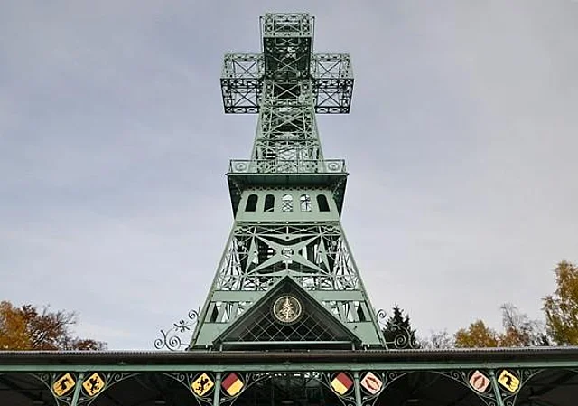 Josephskreuz, Westen