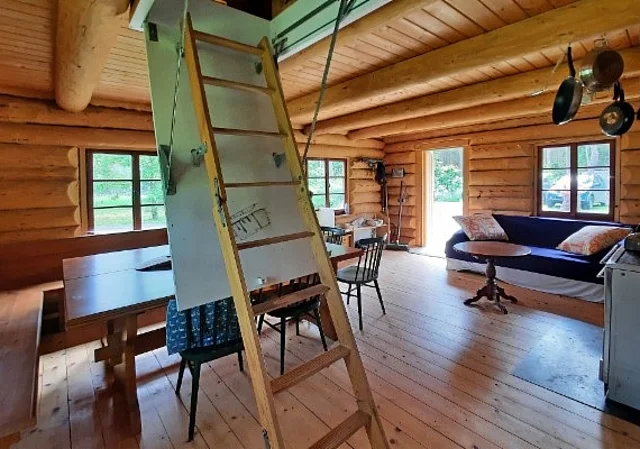 Blockhütte innen
