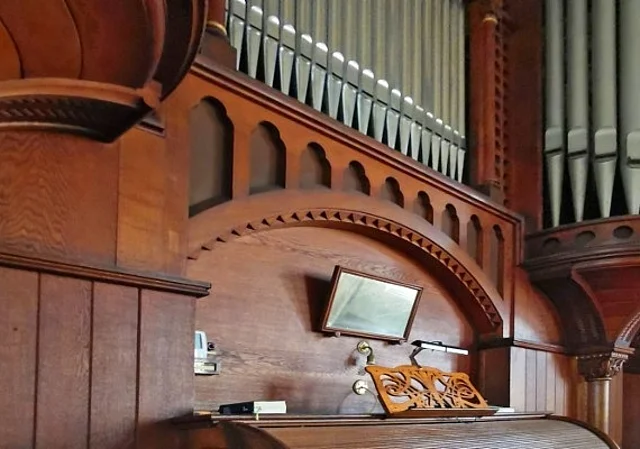 Orgel Empore