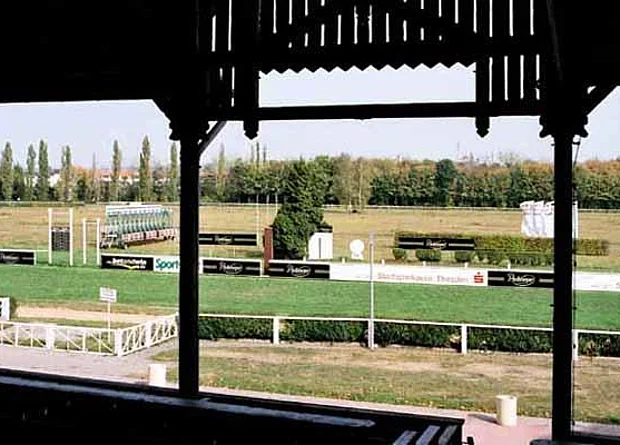Blick von der Haupttribüne 
