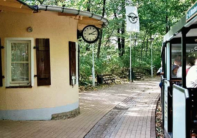 Bahnhof Carolasee