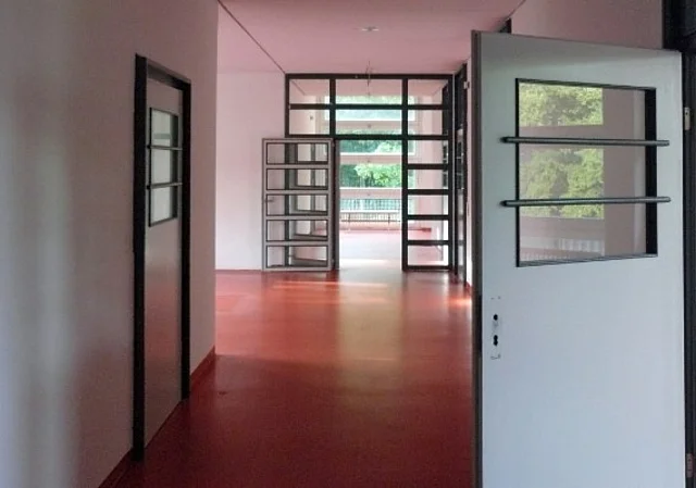 Hauptgebäude (Klinik), Ostflügel