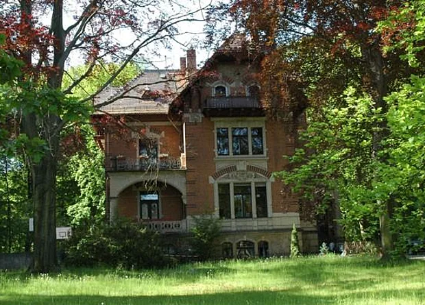 Goetheallee, Universitätsklinikum 