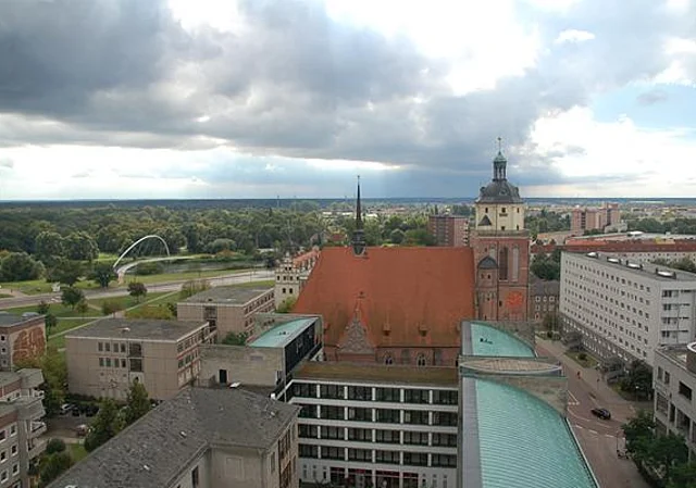 Blick vom Rathaus zum Schloßplatz nach Süden