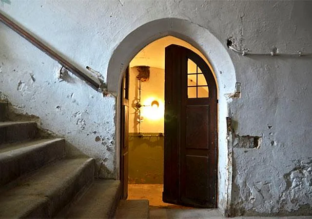Kellertreppe, Rathaus
