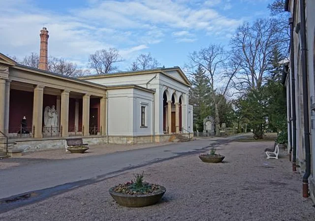 Kolumbarium und Wartehalle Blick nach Osten