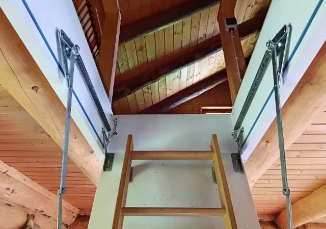 Blockhütte innen