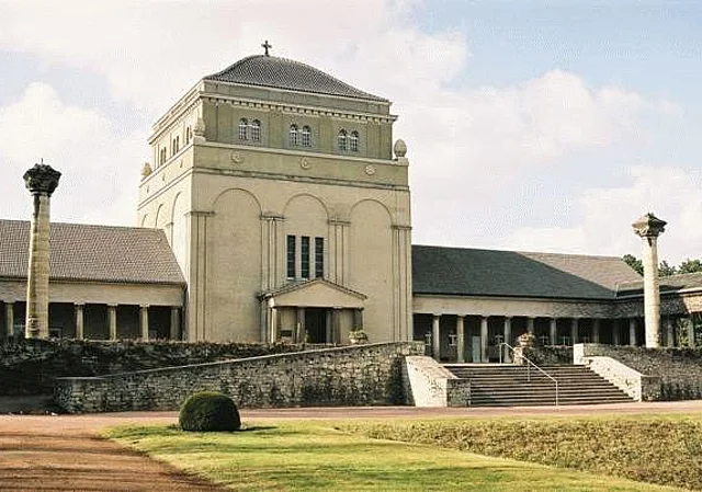 Zentralbau, Südost
