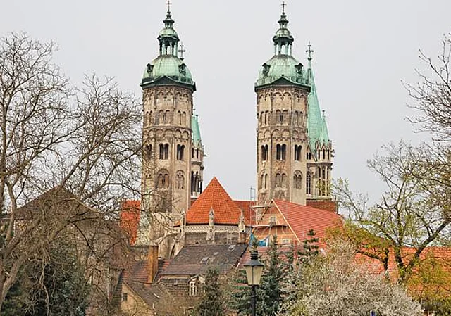Blick von der Seilergasse auf den Dom nach Westen