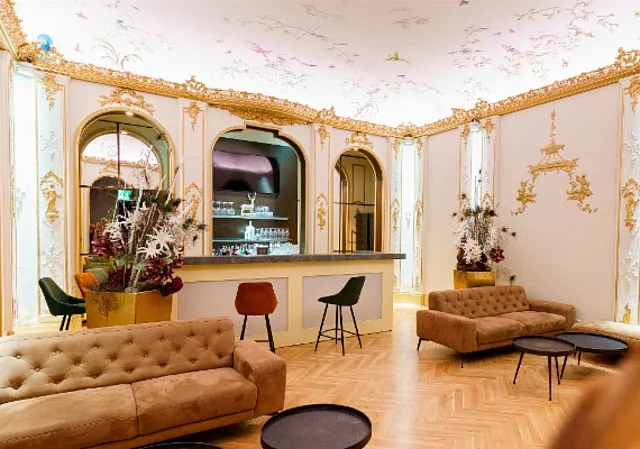 Ming Lounge