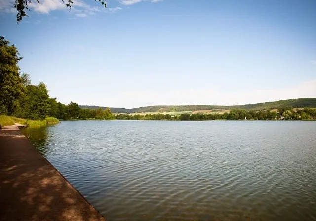 Blick von der Hanslbar auf den Stausee Hohenfelden