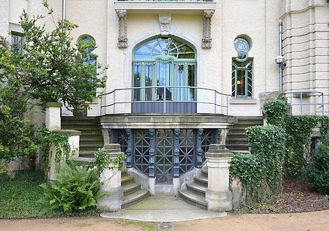 Nordfassade, Freitreppe